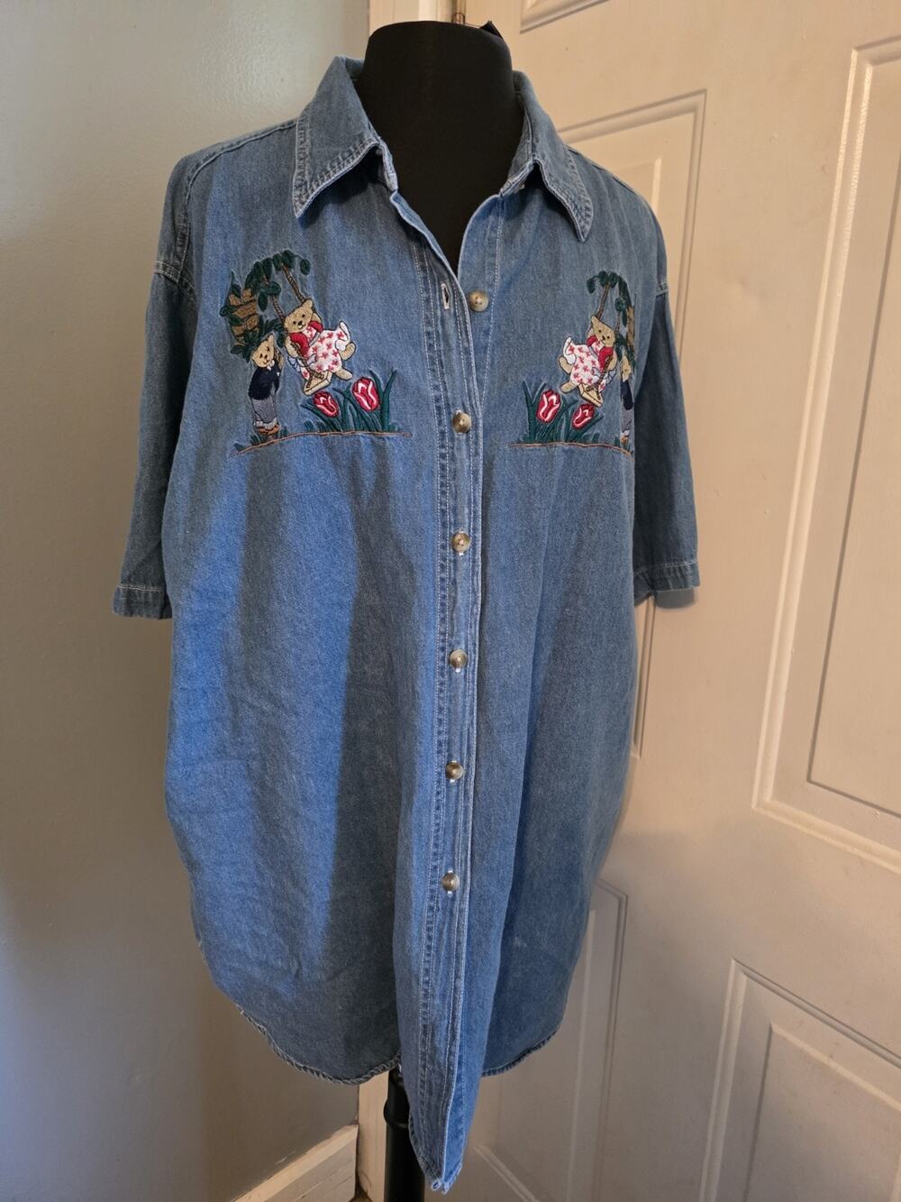Vintage 90s Quizz Womens Embroidered Bears Swinging Denim Button Up Shirt Sz 24